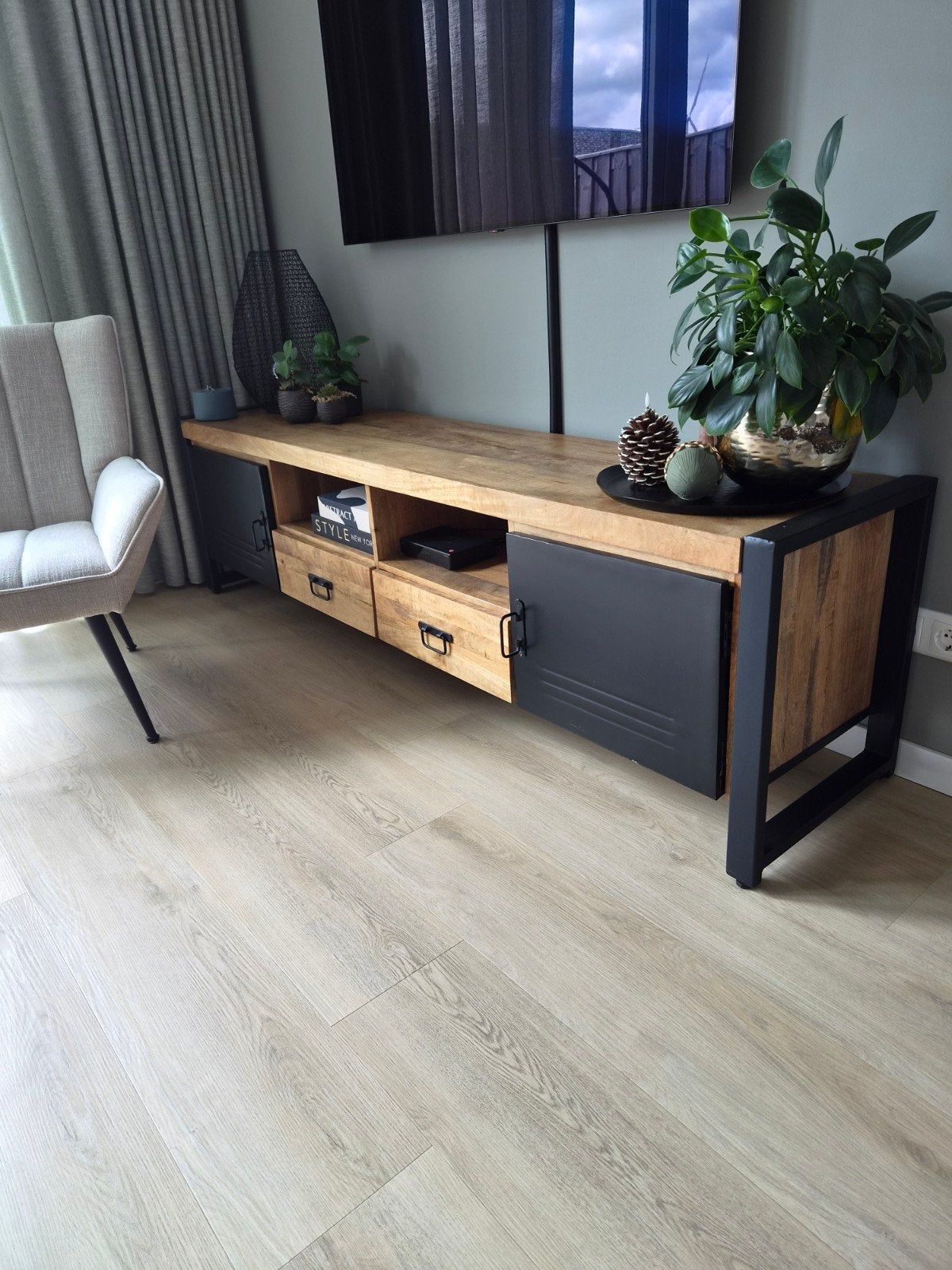 mooie mangohout tv meubel, Ophalen, Zo goed als nieuw, 200 cm of meer, Minder dan 100 cm