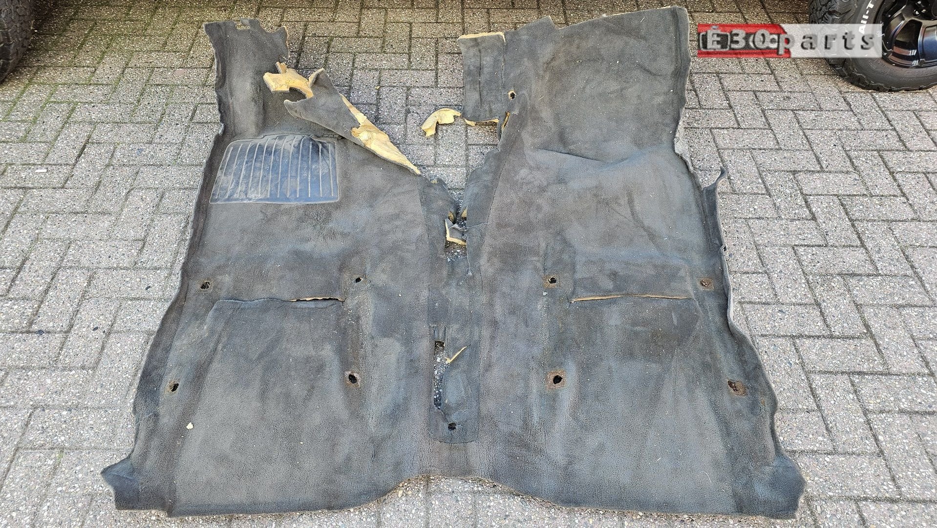 Tapijt vloerbedekking zwart antraciet BMW 3 serie E30 cabrio, Ophalen, Gebruikt, -, -