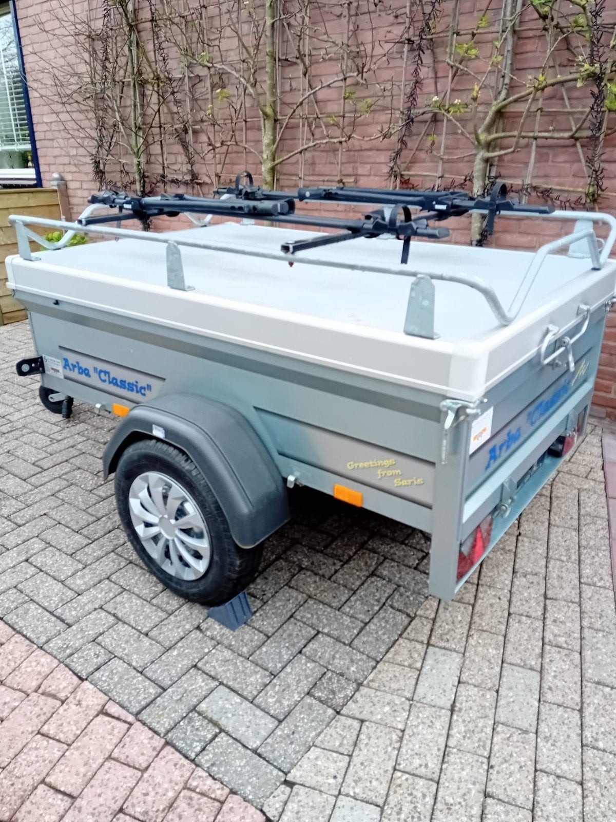 Bagagewagen te huur na 8 augustus, Ophalen, Zo goed als nieuw