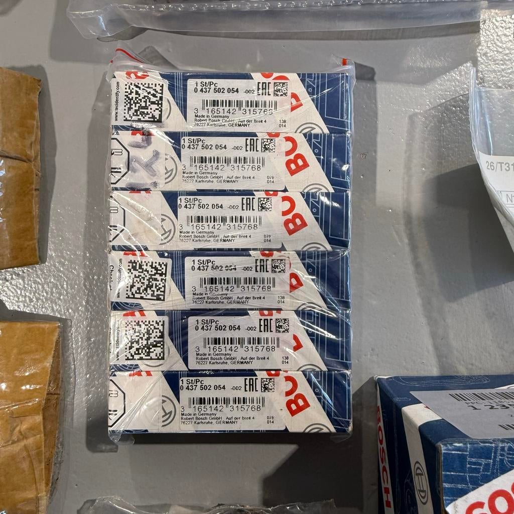 BOSCH injectoren 6x nieuw W124 Mercedes 0437502054, Auto-onderdelen, Ophalen of Verzenden, Nieuw, Mercedes-Benz