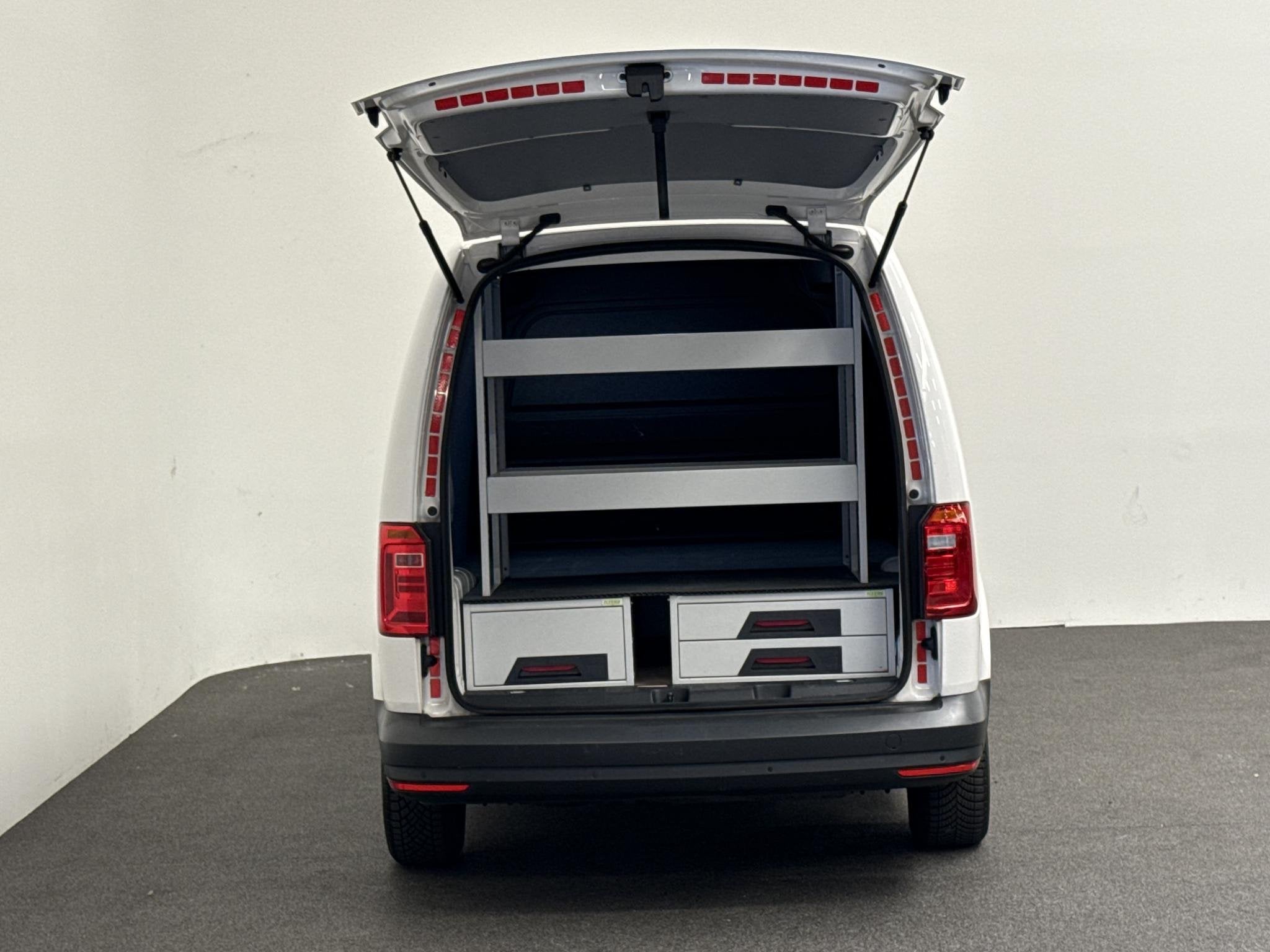 Volkswagen Caddy 1.4 TGI L2H1 EcoFuel Maxi Comfortline, Voorwielaandrijving, Stof, Gebruikt, Zwart