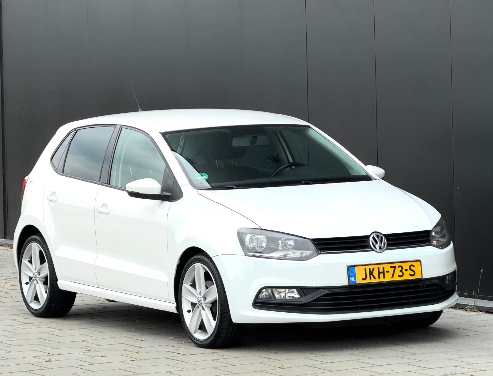 Volkswagen Polo 1.4 16V FSI Highline Airco Stoelverwarming, Voorwielaandrijving, Stof, Zwart, 4 cilinders