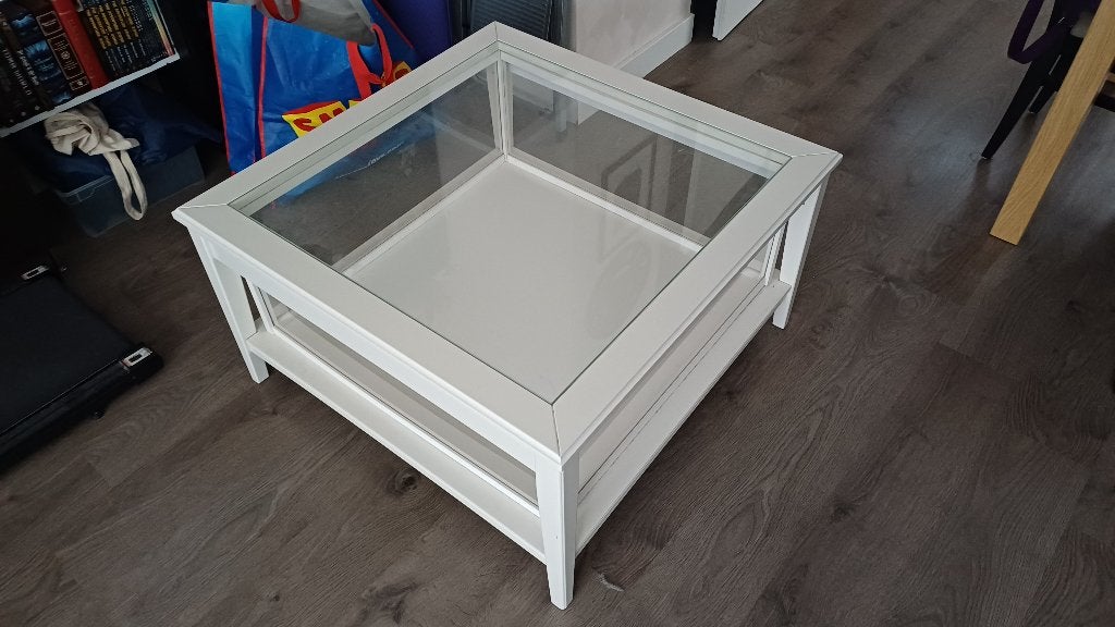 Ikea salon tafel (display case), Huis en Inrichting, Tafels | Salontafels, Ophalen, 50 tot 100 cm, 50 tot 75 cm, Vierkant