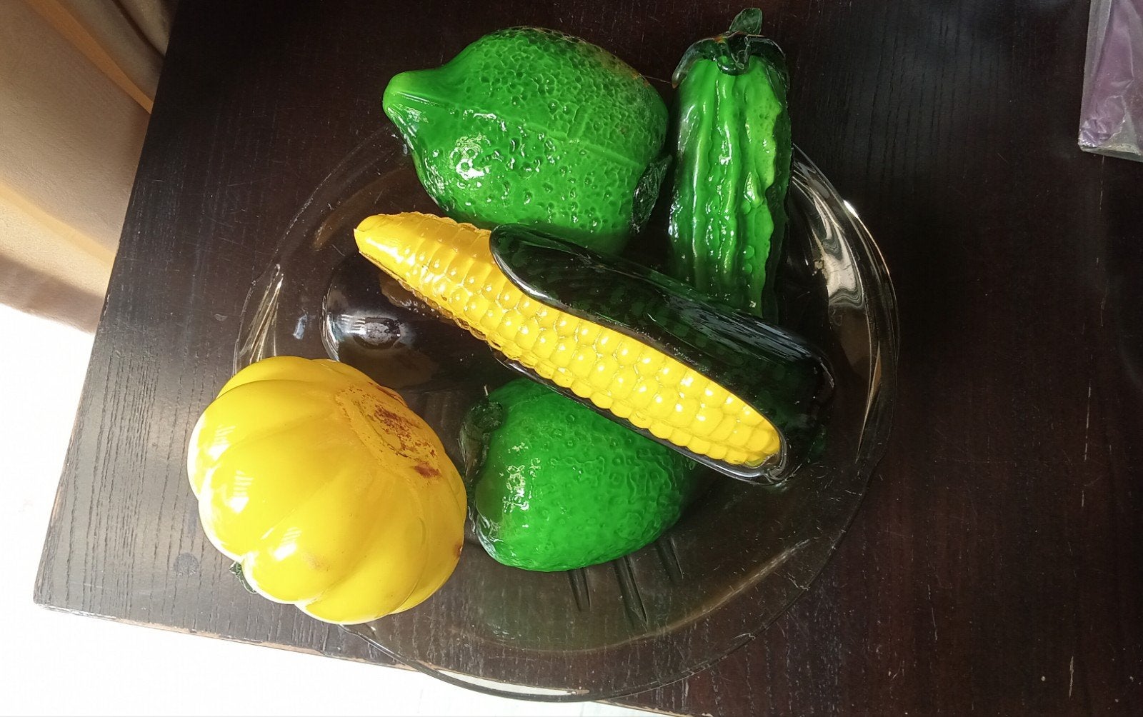 Glazen schaal met decoratief fruit, Ophalen of Verzenden, Gebruikt, Meerkleurig, Glas