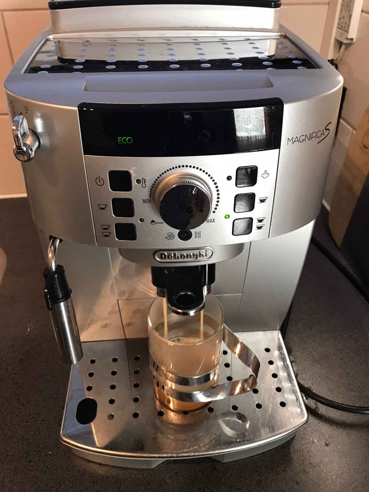 DeLonghi magnificaS koffiemachine