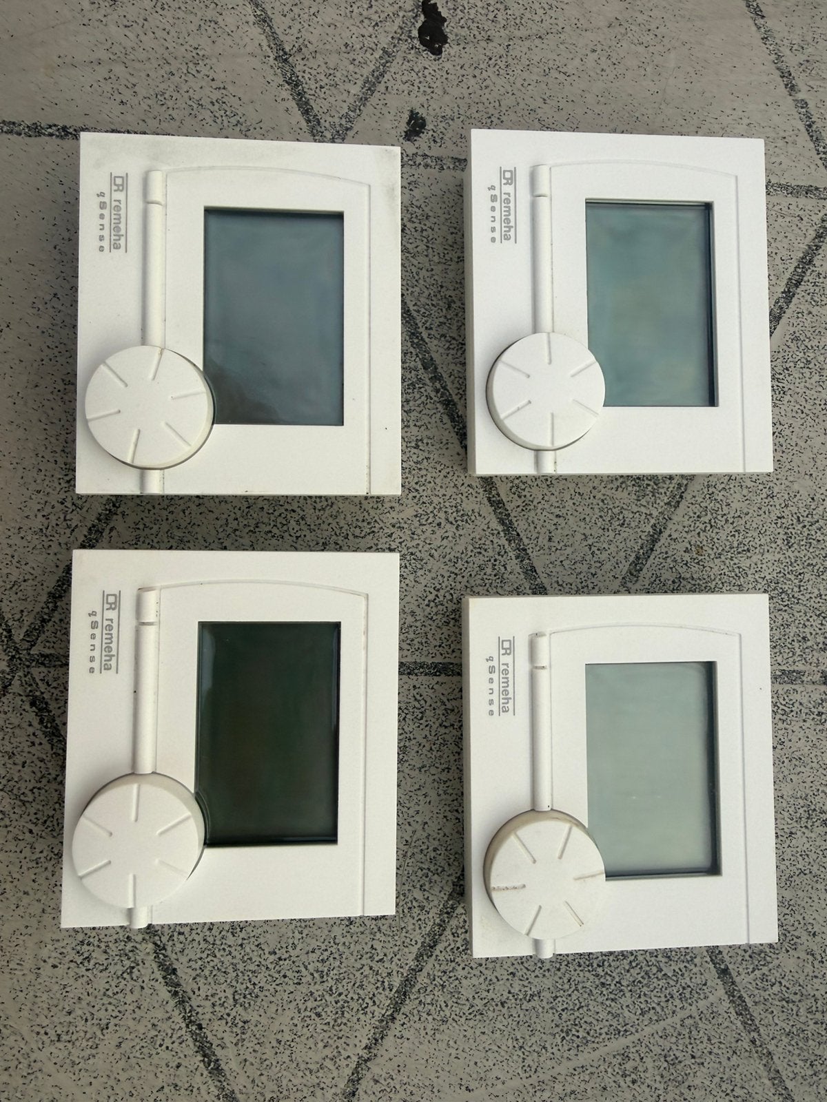 Remeha thermostaat 4x qSense, Doe-het-zelf en Verbouw, Verwarming en Radiatoren, Thermostaat, Minder dan 30 cm, Minder dan 60 cm