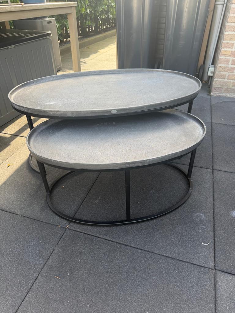 2 stevige tafels te gebruiken als salontafel of bijzettafel, Huis en Inrichting, Tafels | Salontafels, Ophalen, Gebruikt, Ovaal