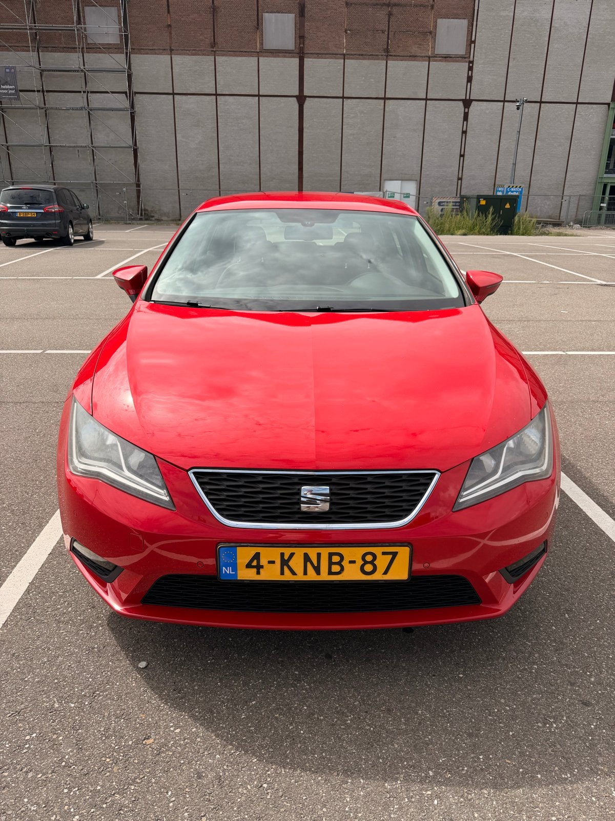 Seat Leon 1.2 TSI 77KW/105PK 2013 Rood, Voorwielaandrijving, 4 cilinders, Leon, 49 €/maand