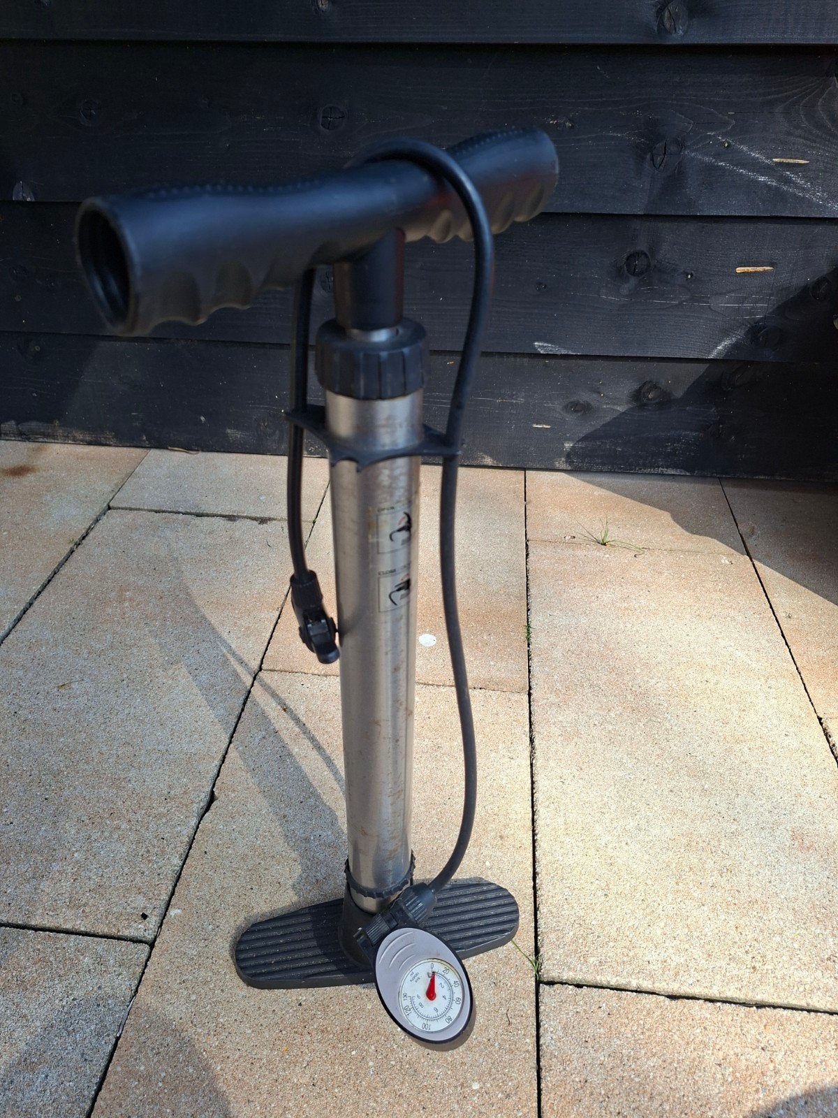 Werkende fietspomp met drukmeter, Ophalen of Verzenden, Drukmeter, Gebruikt