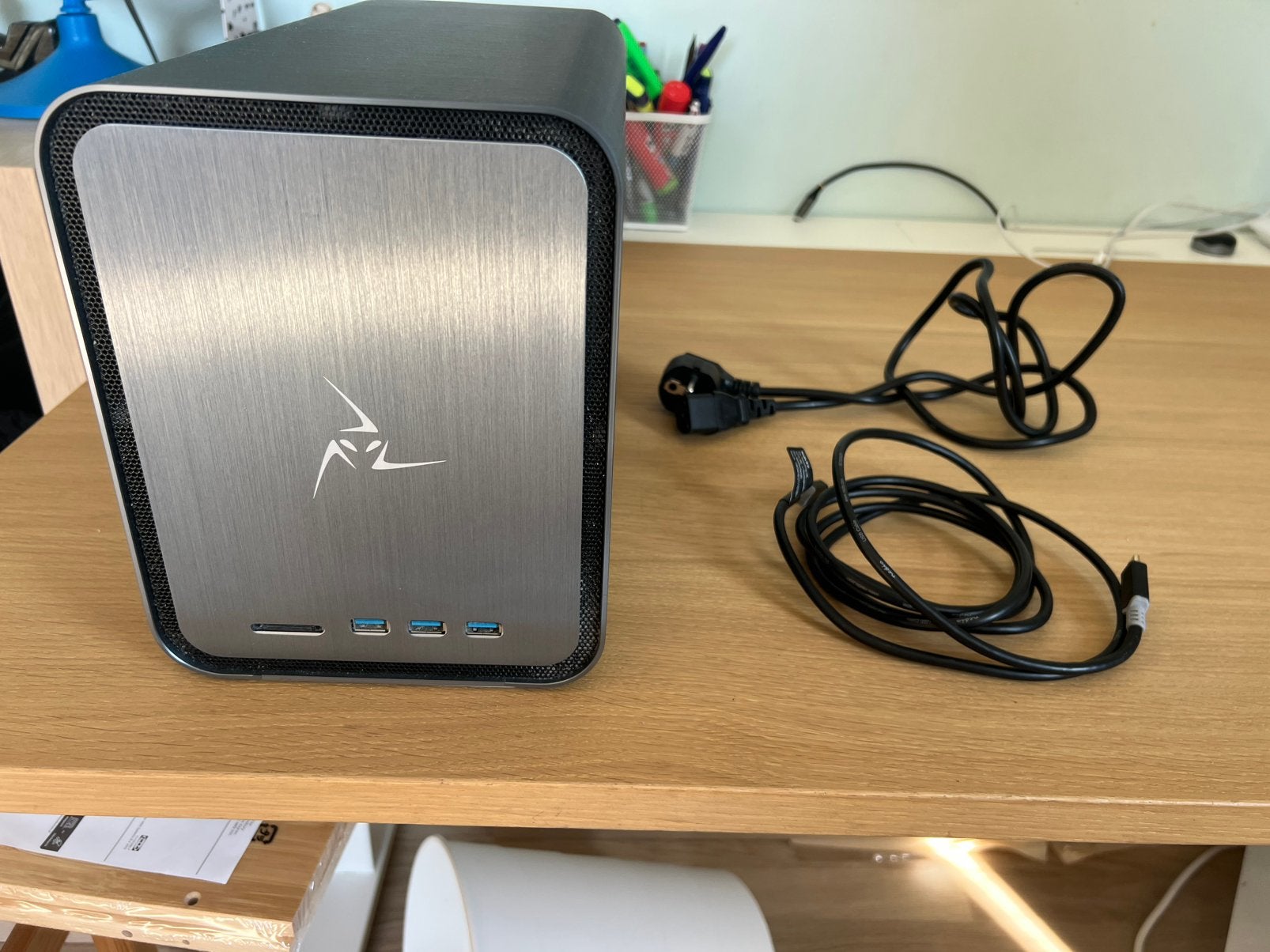 Mantiz Venus MZ-02 v2 eGPU Enclosure (TB 3 Dock + 550W PSU), Computers en Software, Videokaarten, Ophalen of Verzenden, Zo goed als nieuw