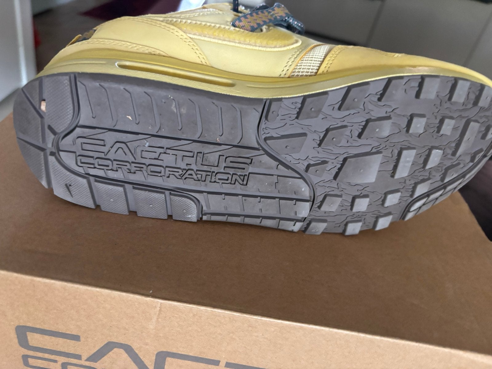 Nike travis Scott cactus gold, Overige kleuren, Ophalen of Verzenden, Sneakers of Gympen, Zo goed als nieuw