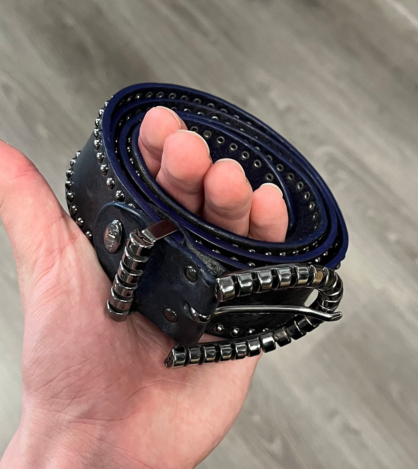 Nanni Milano lederen riem met mooie details - Maat 90cm, Kleding | Dames, Riemen en Ceinturen, 90 tot 100 cm, Heupriem, Ophalen of Verzenden