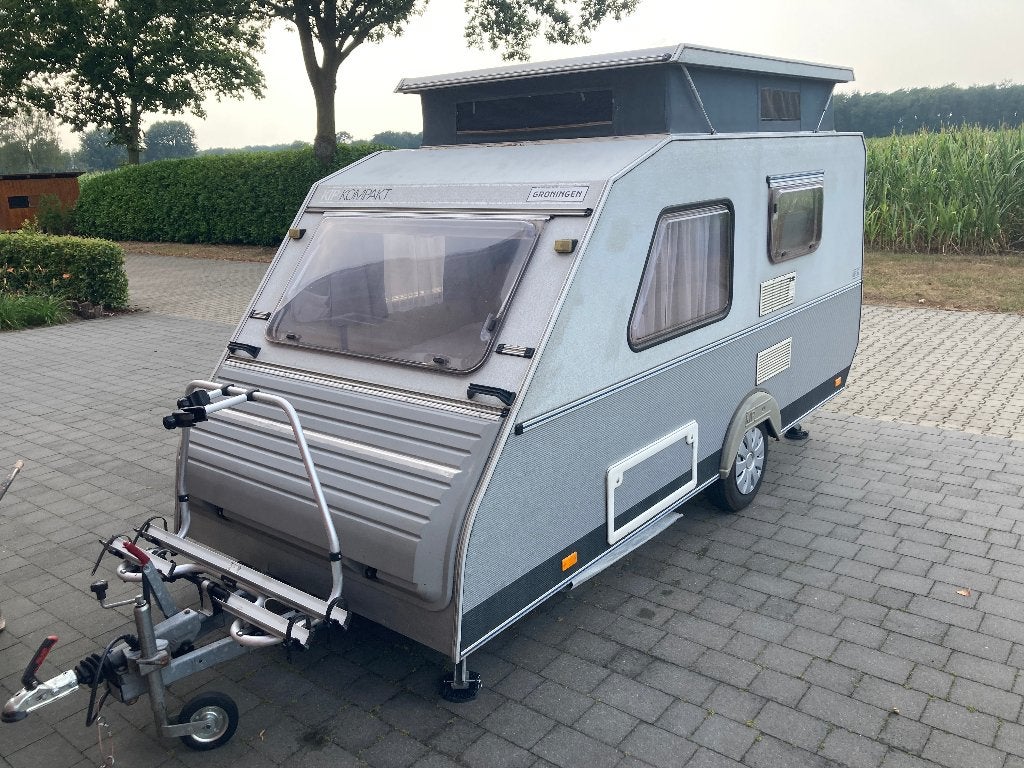 Kip Kompakt KK 37 – 3 slaapplekken - Voortent – Fietsendr., Standaardzit, Kip, Particulier, 500 - 750 kg