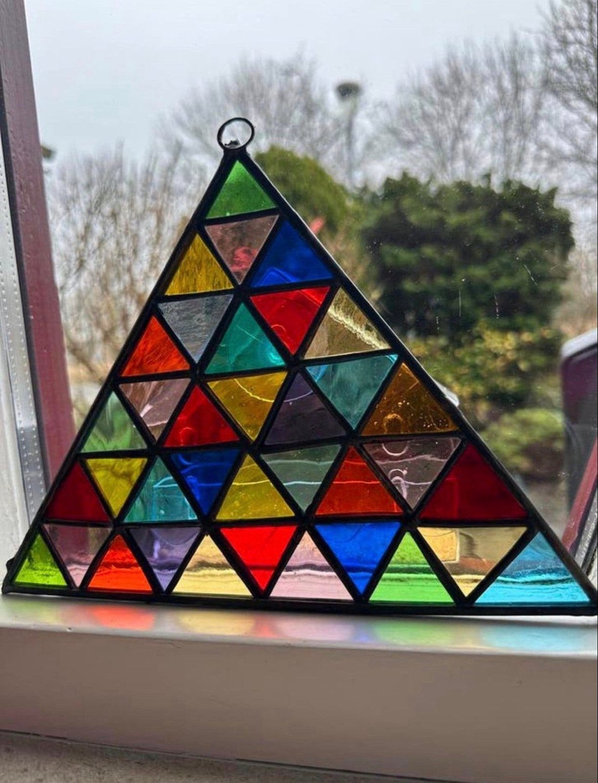 Uniek Glas-in-lood Driehoek Raamhanger - Handgemaakt, Huis en Inrichting, Meerkleurig, Ophalen of Verzenden, Zo goed als nieuw