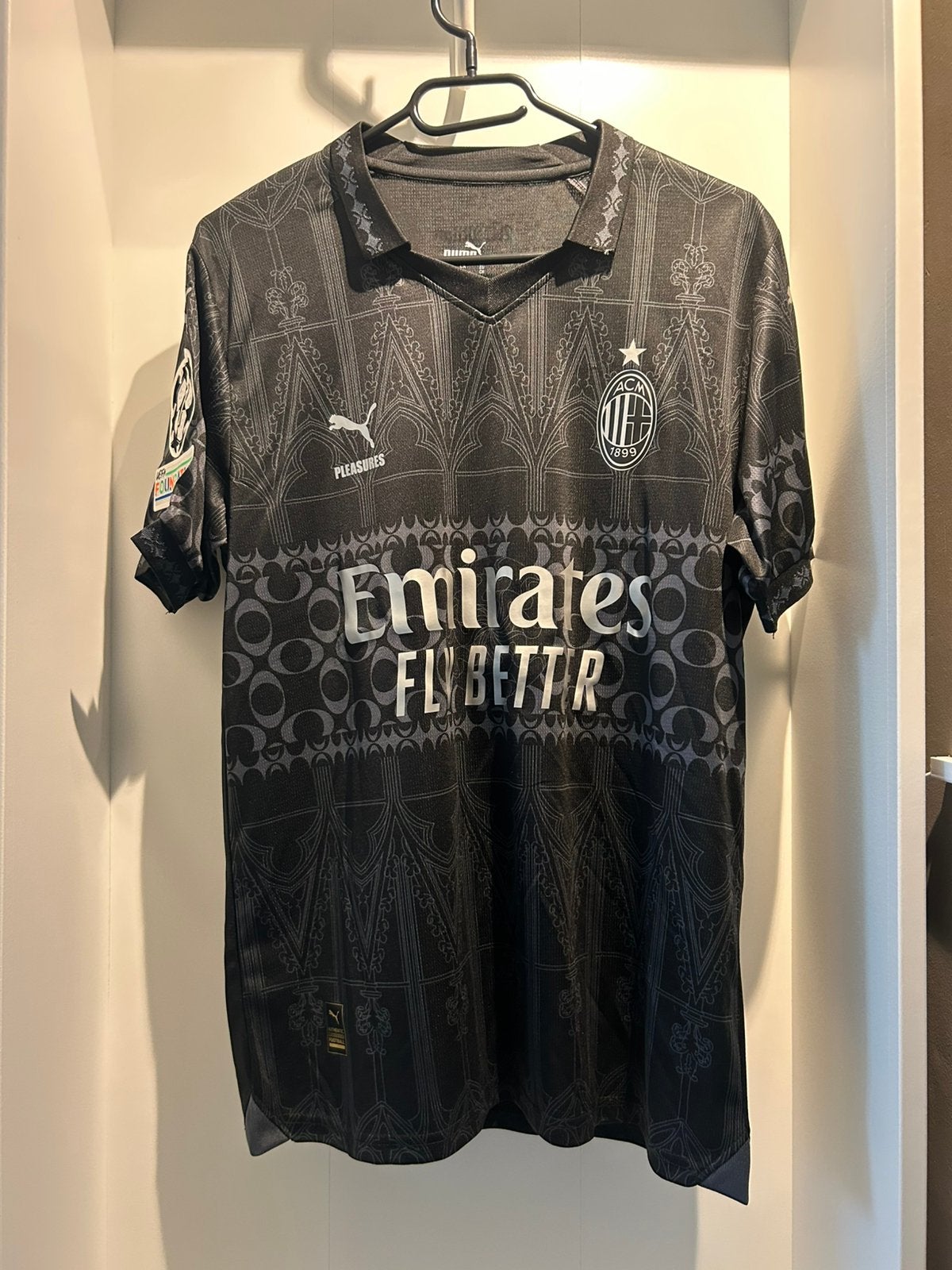 AC Milan 4th shirt 23/24 Theo Hernandez, Ophalen of Verzenden, Zo goed als nieuw