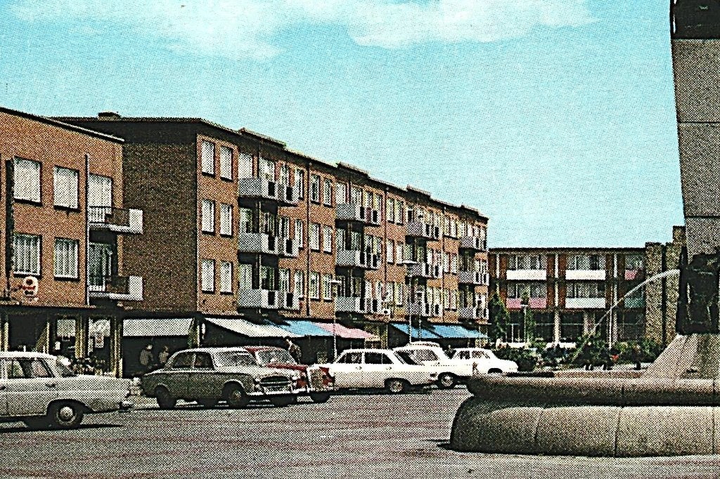 38118	Geleen	Limburg	1977 Wederopbouw Nieuwe Markt	Gelopen, Ophalen of Verzenden, 1960 tot 1980, Gelopen, Limburg