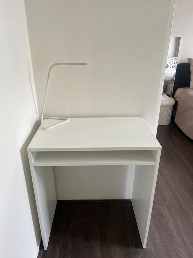 Minimalist white desk 75x65x40, Ophalen of Verzenden, Zo goed als nieuw