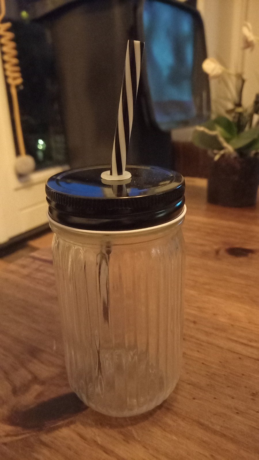 Glazen pot met rietje - ideaal voor drankjes, Huis en Inrichting, Overige typen, Ophalen, Zo goed als nieuw, Glas