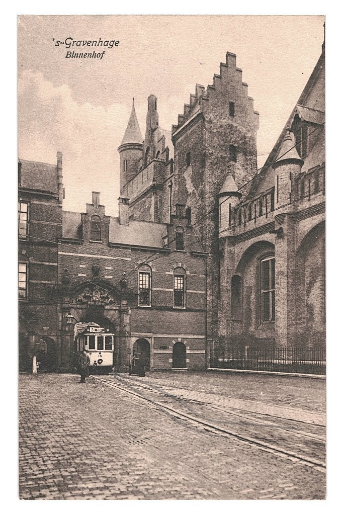 984467	s Gravenhage	Binnenhof	1917  tram Laagdekker	Gelopen, Ophalen of Verzenden, Voor 1920, Gelopen, Zuid-Holland