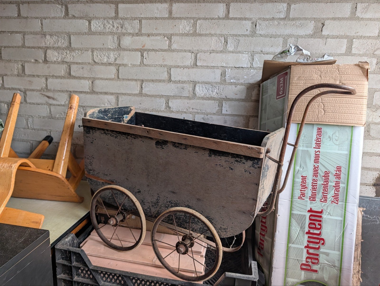 Antieke houten kinderwagen - Decoratief item, Ophalen