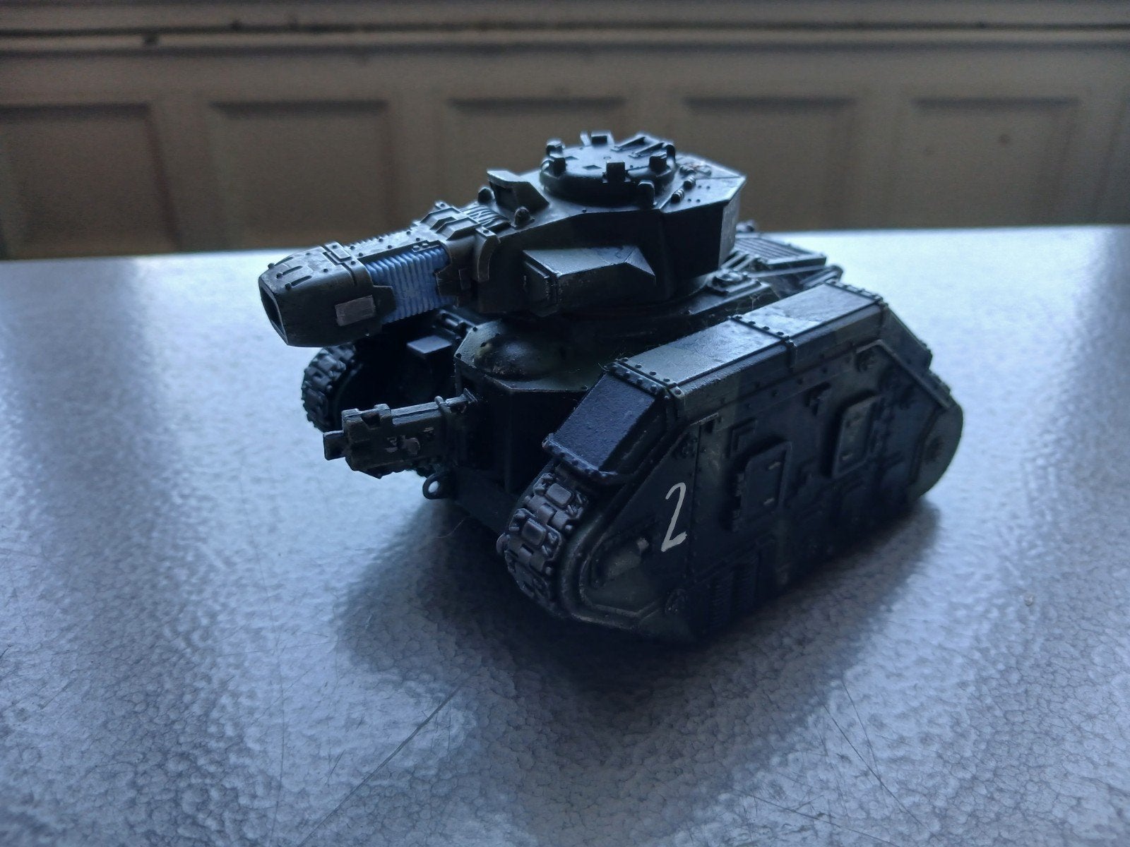 Warhammer 40K Leman Russ Battle Tank met Plasma Cannon, Ophalen of Verzenden, Gebruikt