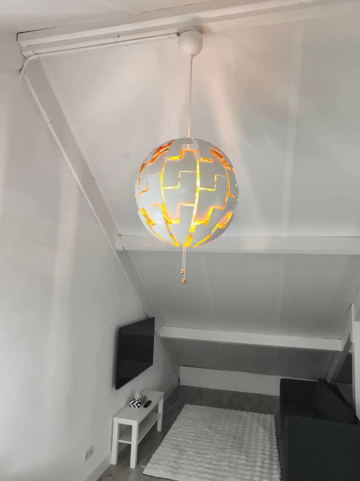 IKEA PS 2014 Hanglamp - Wit/Oranje, Huis en Inrichting, Ophalen, E27 (groot), Metaal, Modern, Scandinavisch, Speels