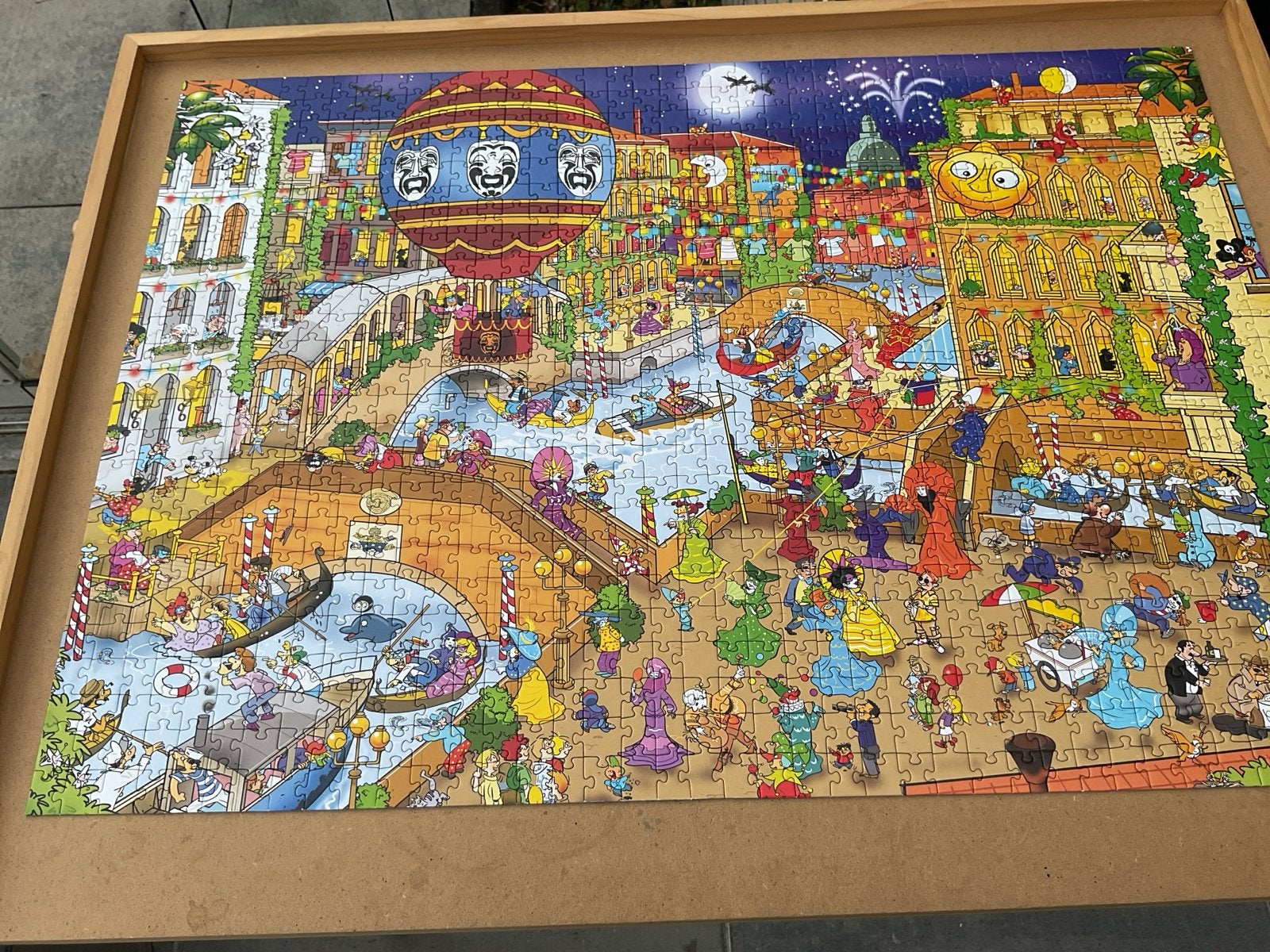 Foto 3 van Jan van Haasteren Legpuzzel - Het Carnaval van Venetië