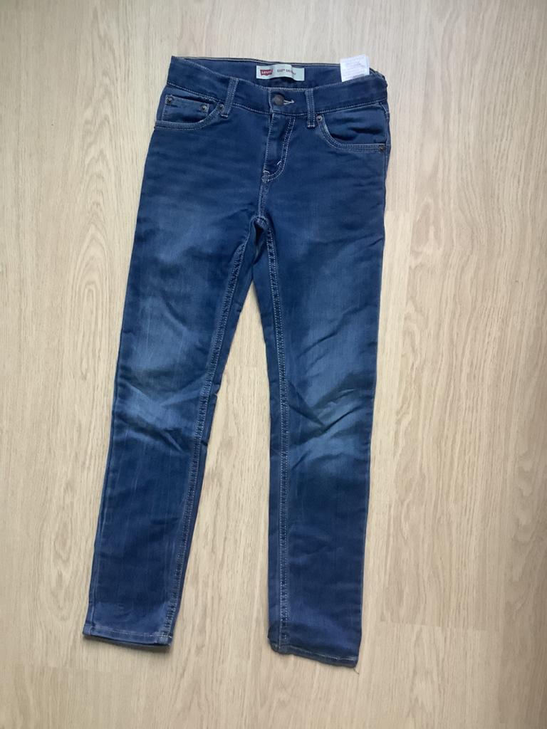 mooi spijkerbroek van Levi’s model 510 maat 140 - 10A, Ophalen of Verzenden, Zo goed als nieuw, Jongen, Broek