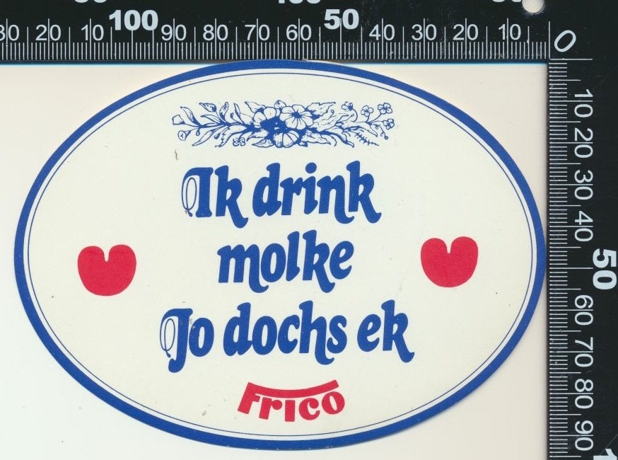 Sticker: Frico - Ik drink molke jo dochs ek, Ophalen of Verzenden, Zo goed als nieuw, Bedrijf of Vereniging