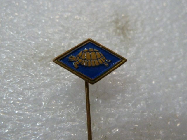 Vintage Speldje Schildpad Blauw Goud, Verzamelen, Ophalen of Verzenden, Gebruikt, Dier of Natuur, Speldje of Pin