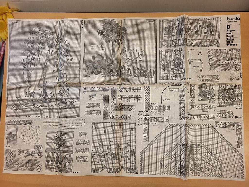 Burda.    D.   Filethakelheft 2 no. 575.    Extra groot., Ophalen of Verzenden, Nieuw, Breien of Haken, Patroon of Boek