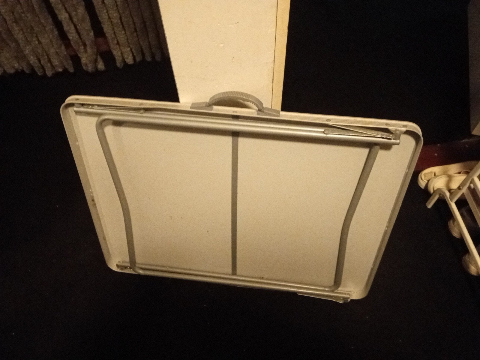 Inklaptafel en stoelen, Ophalen