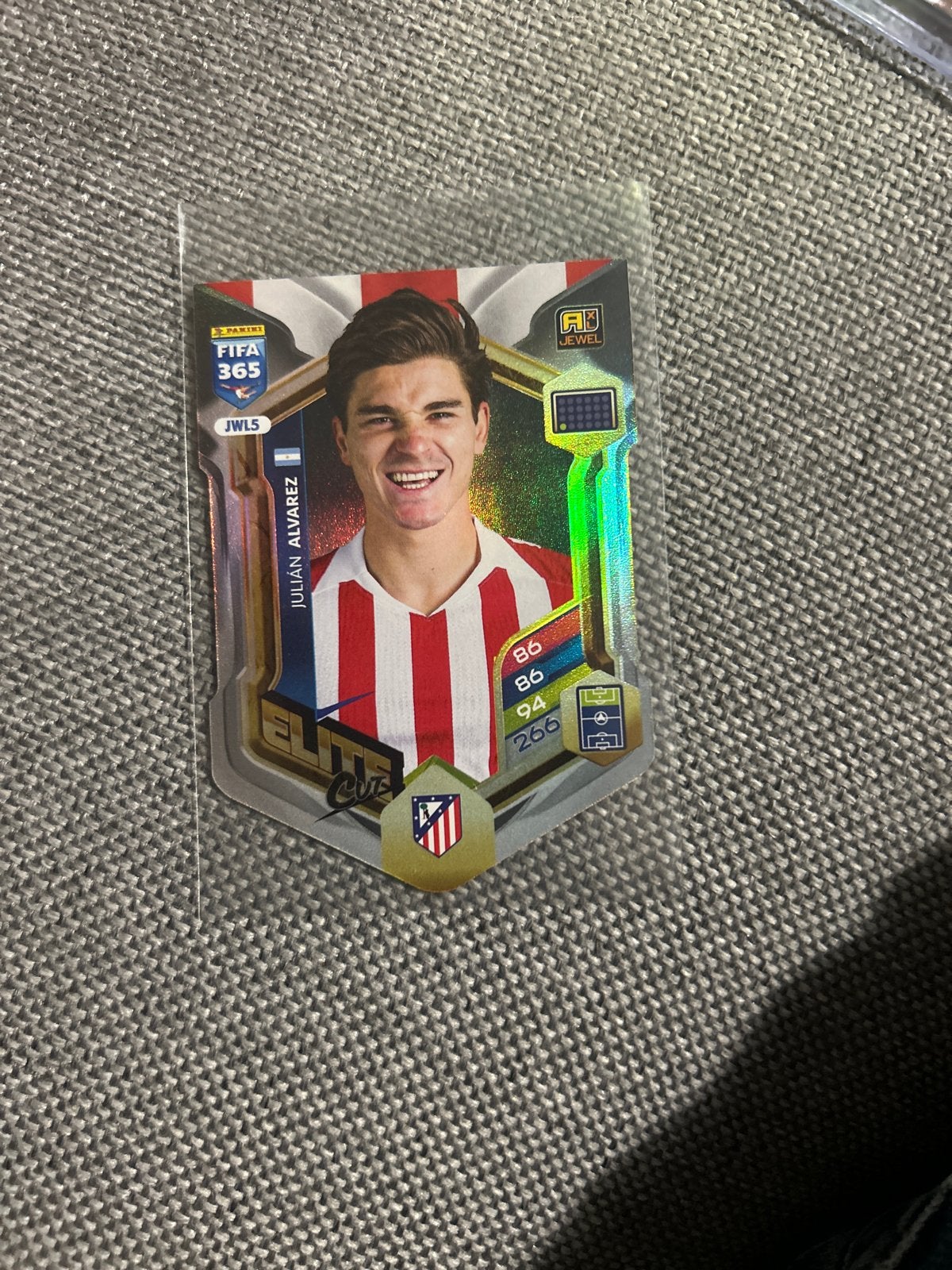 Julian Alvarez FIFA 365 Adrenalyn XL Elite kaart, Verzenden, Zo goed als nieuw, Buitenlandse clubs, Spelerskaart