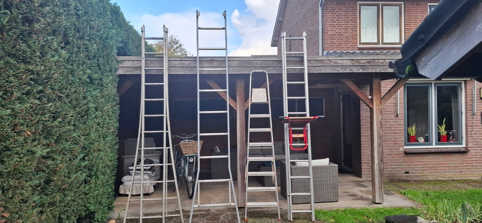 Partij ladders en trappen o.a. Dirks en Altrex, Ophalen, Gebruikt, Ladder, Opvouwbaar of Inschuifbaar