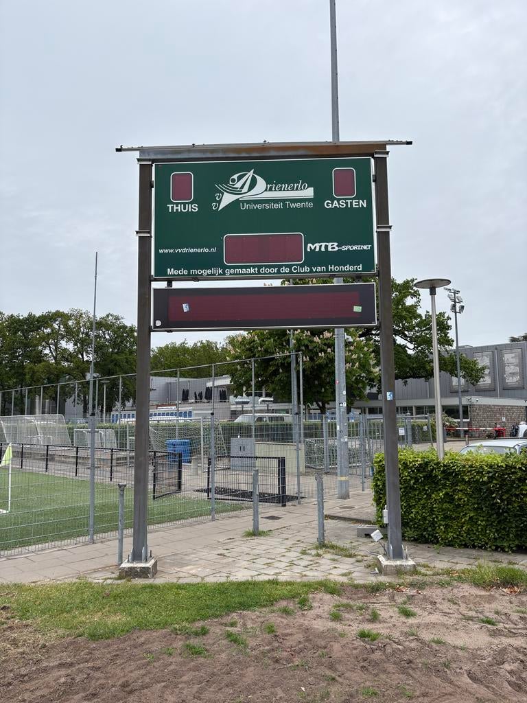 Scorebord voetbalveld, Ophalen of Verzenden, Zo goed als nieuw, Overige typen, Minder dan 2 meter