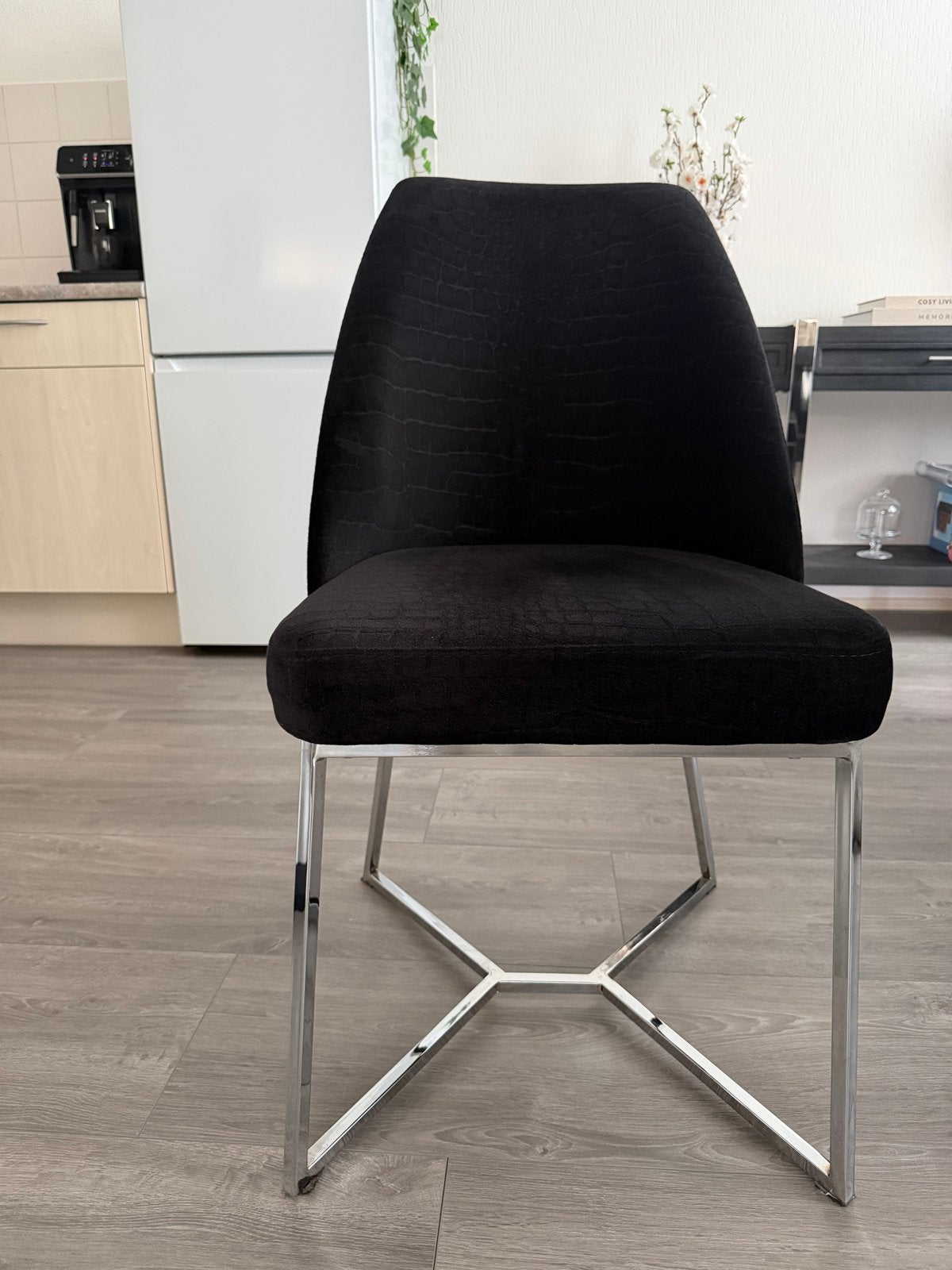 4 Zwarte Croco Velvet Eetkamerstoelen met Zilveren Voet, Huis en Inrichting, Stoelen, Ophalen, Gebruikt, Zwart, Vier