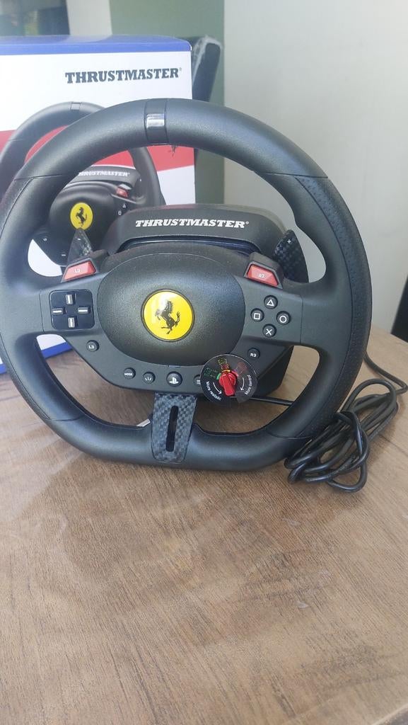 Ferrari playstation thrustmaster stuur, Spelcomputers en Games, Ophalen of Verzenden, Zo goed als nieuw, Stuur of Pedalen, PlayStation 4
