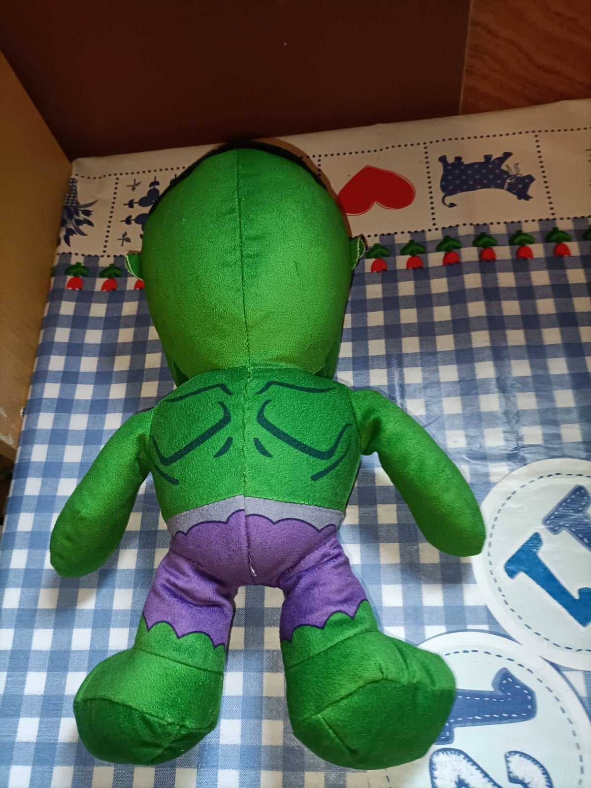 De Hulk knuffel 33 cm groot, Ophalen of Verzenden, Zo goed als nieuw, Overige typen