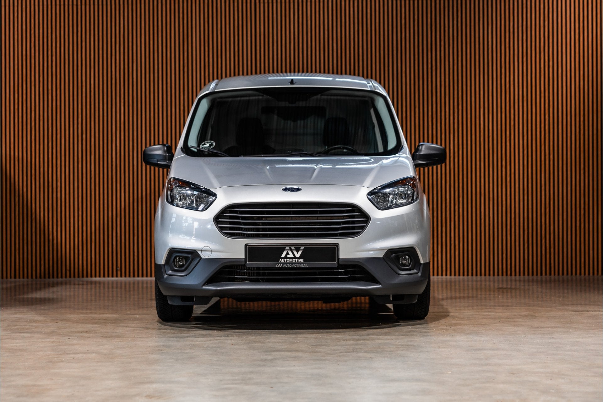 Ford Transit Courier 1.0 100 PK | Benzine | Navigatie | CarP, Auto's, Voorwielaandrijving, Dealer onderhouden, Gebruikt, Bedrijf