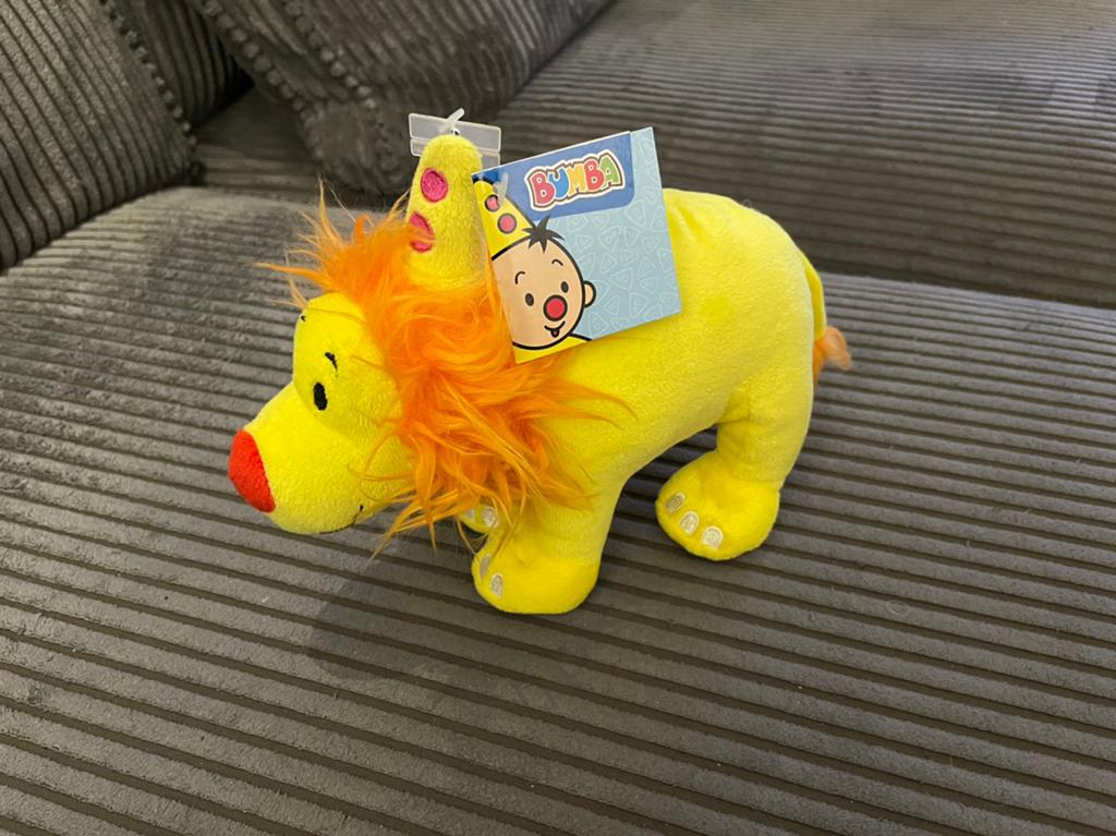 Nieuw! Leeuw knuffel van Bumba met kaartje studio 100, Ophalen of Verzenden, Zo goed als nieuw, Overige typen