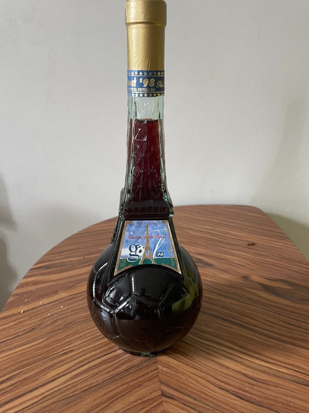 Red wine, Zo goed als nieuw, Rode wijn, Italië, Ophalen of Verzenden