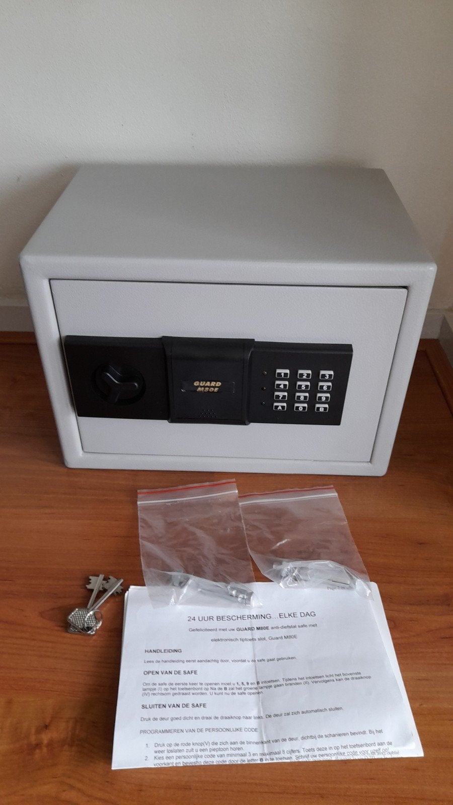 Kluis Guard M80E, Ophalen