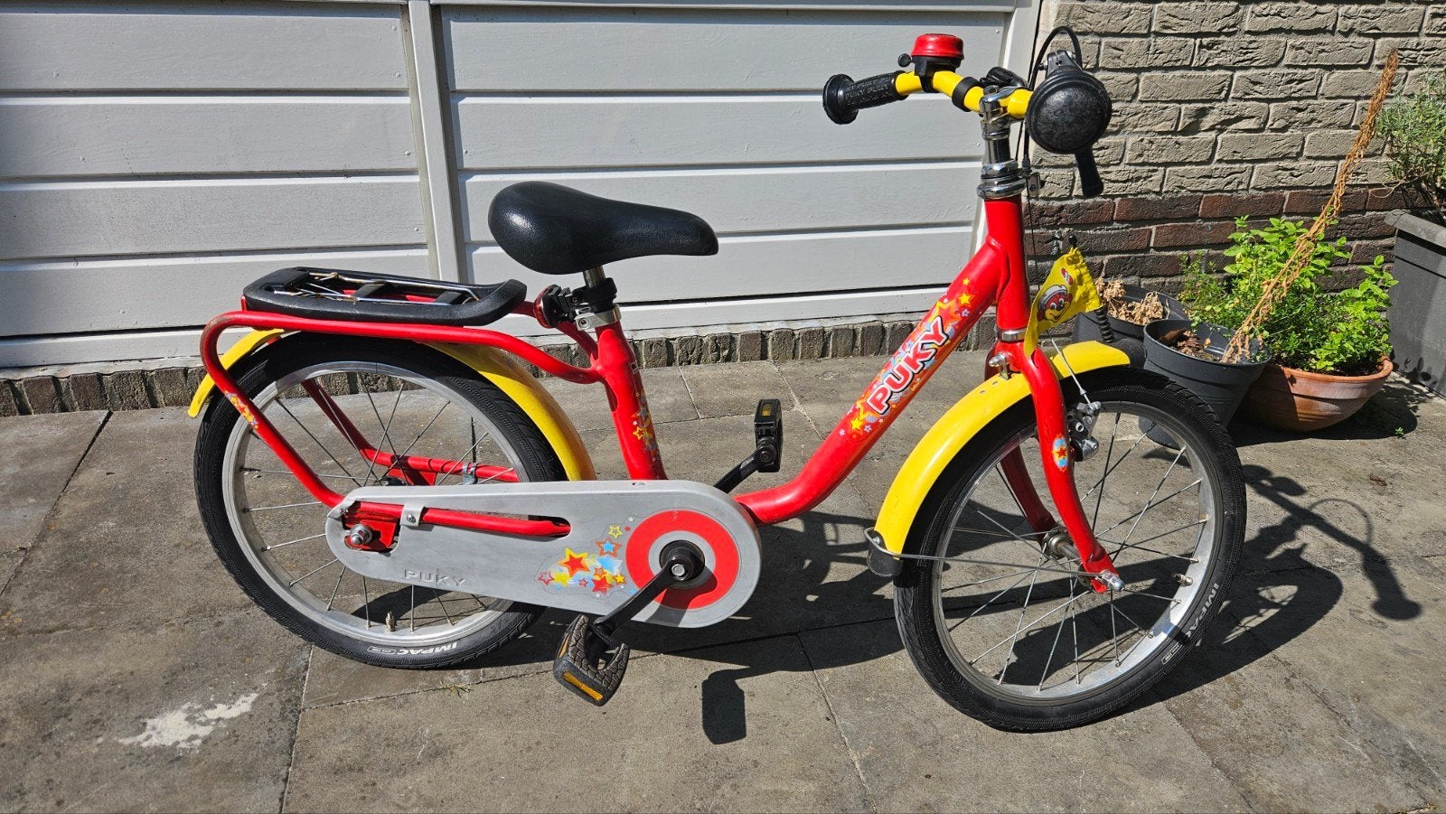 Puky kinderfiets 18 inch, rood/geel, evt. met zijwieltjes, Ophalen, Terugtraprem, Zijwieltjes, Puky