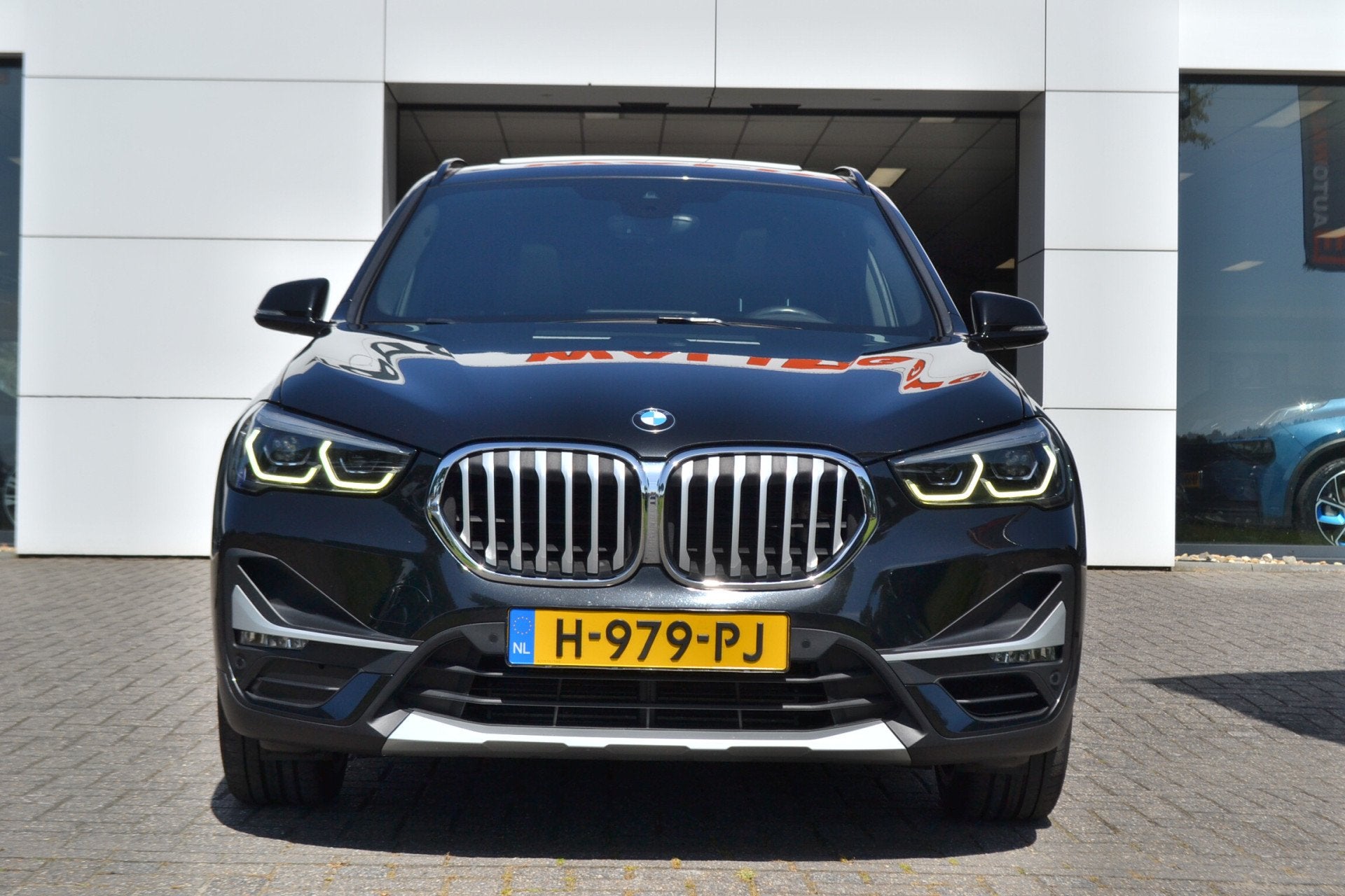 BMW X1 2.0 192 pk Autom. | Panoramdak | Trekhaak 1800kg | Le, Auto's, Zwart, Bedrijf, SUV of Terreinwagen, 1460 kg
