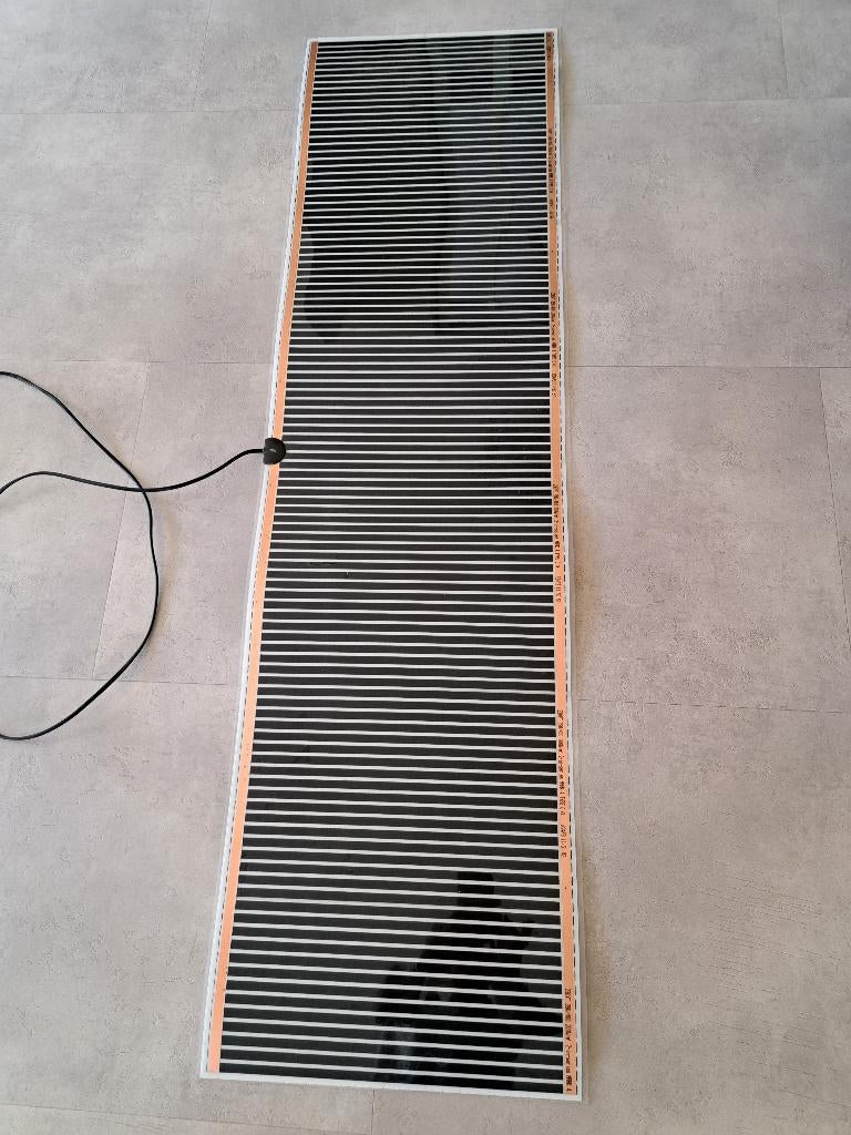 Vloerkleedverwarming 145x40 cm = minder gasverbruik, Ophalen, Zo goed als nieuw