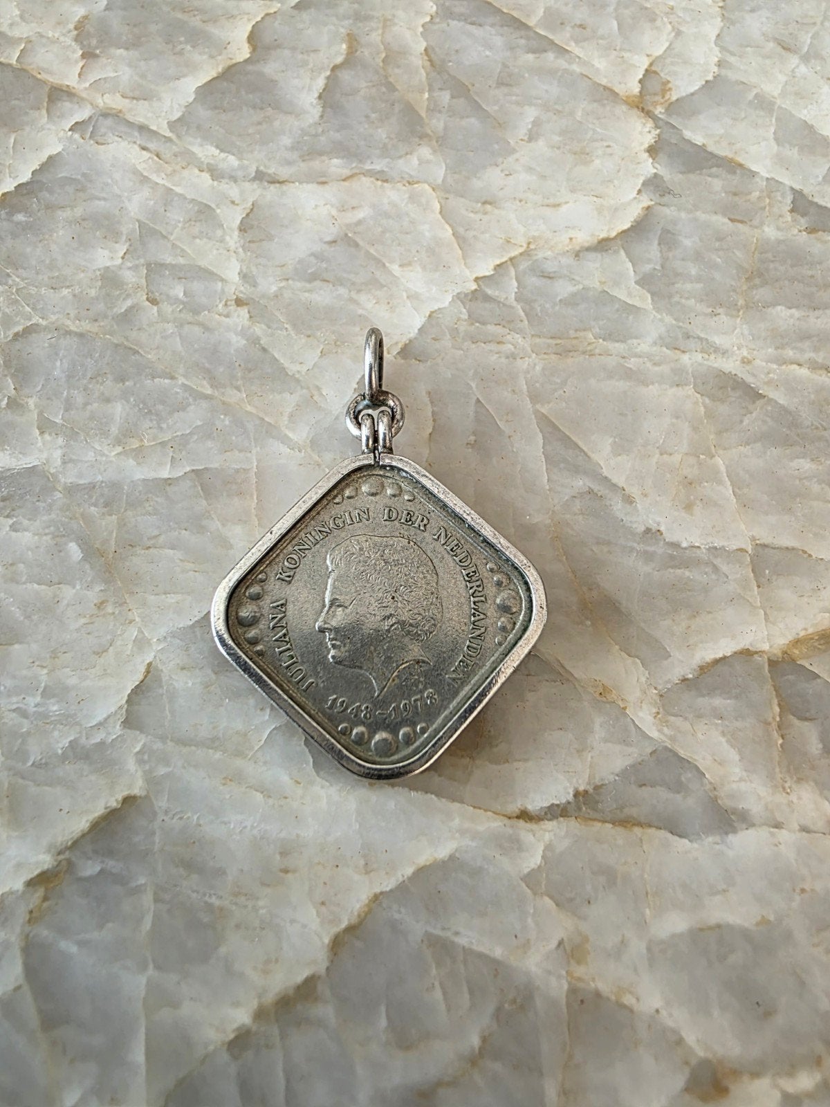 hanger met zilveren rand, Ophalen, Zilver, Zilver