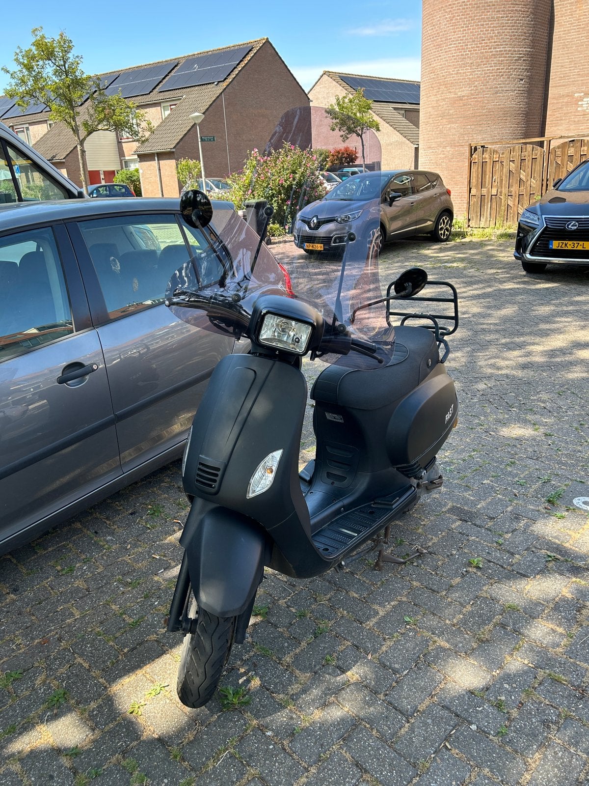 Killerbee scooter blauw kenteken, Fietsen en Brommers, Snorfietsen en Snorscooters, Ophalen, Zo goed als nieuw, Benzine, Overige merken