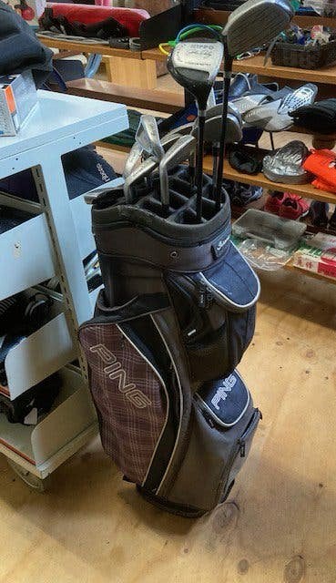 Ping Golftas met John Daly clubs en beschermhoes, Sport en Fitness, Ophalen, Gebruikt, -, -