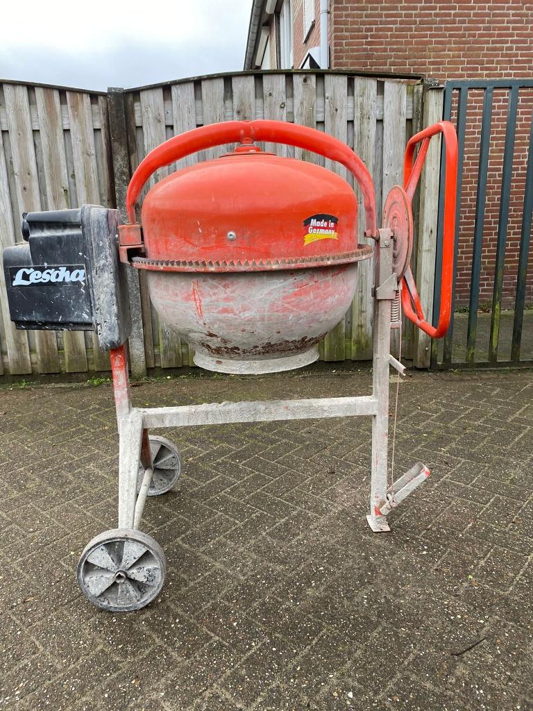 Te huur betonmolen, Ophalen, Gebruikt