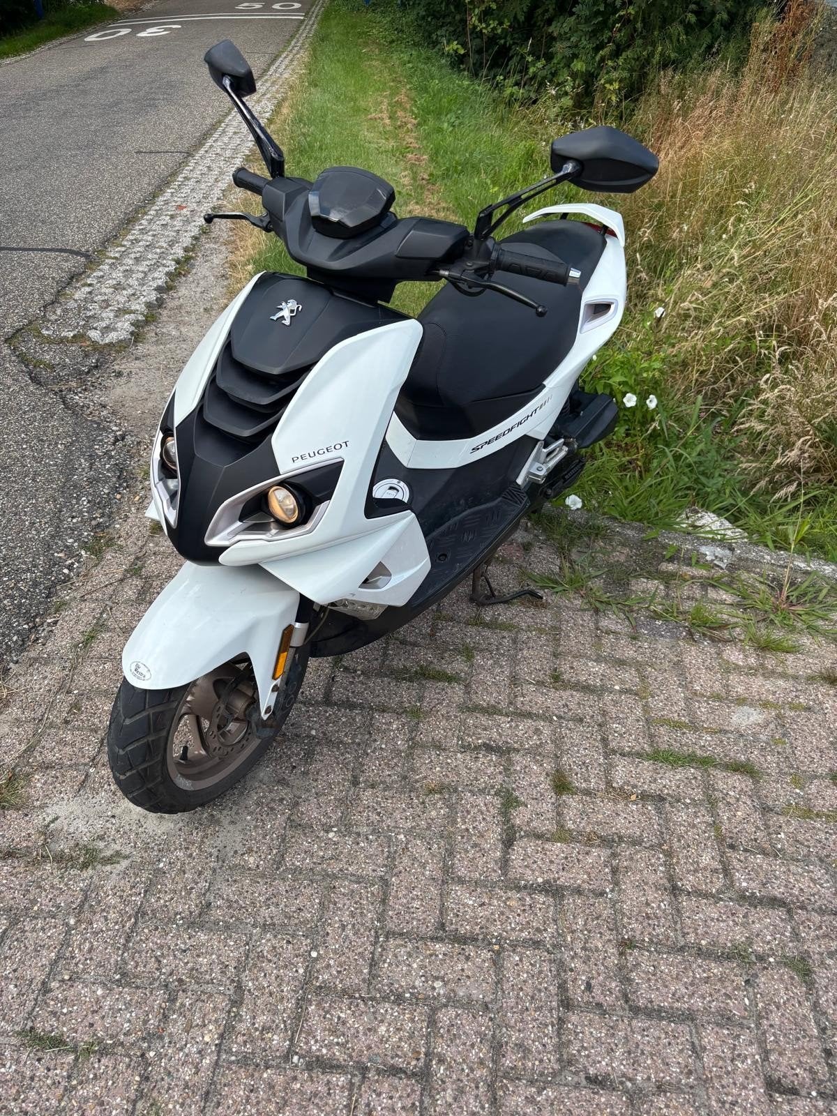 Mooie Peugeot speedfight 4 met van alles nieuw, Fietsen en Brommers, Scooters | Peugeot, Ophalen, Gebruikt, Speedfight, Benzine